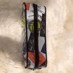 Henri Bendel cosmetic case